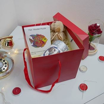 Obrázek z Dárková krabička 22 cm - červená 