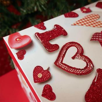 Obrázek z Dárková krabička 22 cm - valentýnská srdce 