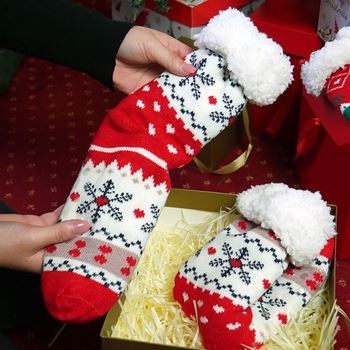 Obrázek z Vánoční hřejivé ponožky s kožíškem - sněhové vločky 