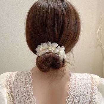 Obrázek z Spona do vlasů květiny - krémová 