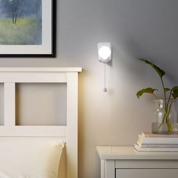 Obrázek z Nástěnná LED lampička k posteli se šňůrkovým vypínačem 