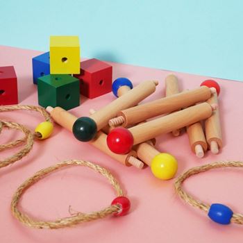 Obrázek z Dřevěná hra házení kroužků 