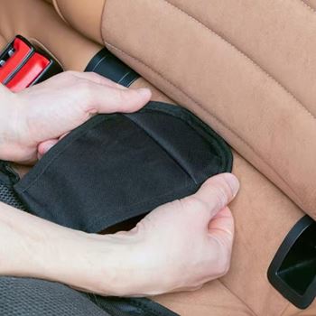 Obrázek z Ochrana sedadla pod autosedačku 