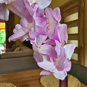 Obrázek z Umělé květiny orchidej - světle fialová 