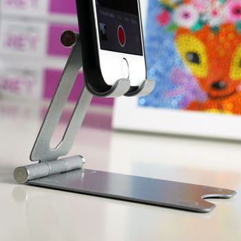 Obrázek Kovový držák na mobil - stříbrný
