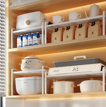 Obrázek Kovová vyvýšená polička s nastavitelnou délkou - černá