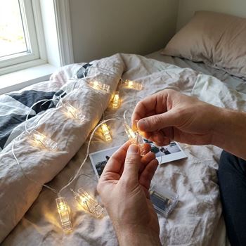 Obrázek z LED svítící kolíčky 