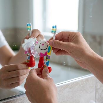 Obrázek z Dětský držák na zubní kartáček - kočička 